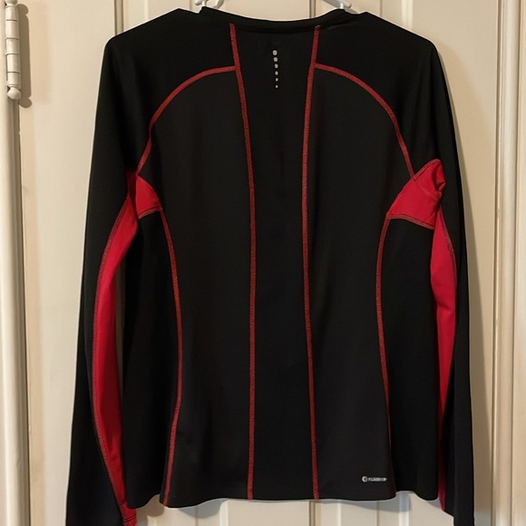 The North Face Black and Pink Performance Shirt - Picture 5 of 6